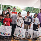 Pertamina Adakan Program Berbagi Seragam Sekolah, Sembako, hingga Pemberdayaan Usaha