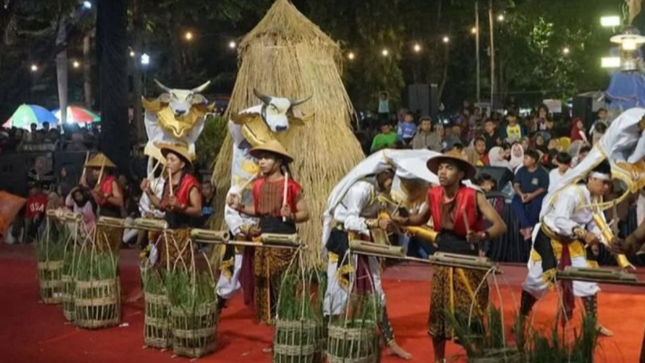 Konsep Baru Festival Rontek Pacitan 2026: Ada Panggung Berjalan Sepanjang Jalur Pawai
            - galeri foto
