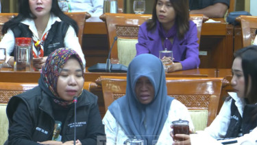 Memohon ke Prabowo, Ibu Sobirin Ceritakan Anaknya Dibakar Hidup-hidup oleh Anak Pimpinan Ponpes Lombok: Saya Orang Miskin