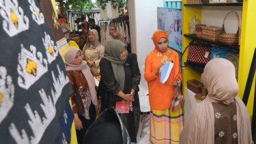 Lestarikan Tradisi dan Ciptakan Peluang Ekonomi, PT Vale Promosi Produk UMKM Binaan di Perayaan HKG PKK Nasional dan HUT Dekranas