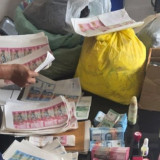 Modal Lem Hingga Cat Semprot, Pria di Tangerang Sulap Kertas Jadi Uang: Polisi Buru Sosok Misterius Ini