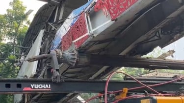 Dalami Penyebab Truk Tabrak JPO Jalan Kapten Tendean, Polisi Periksa Sopir