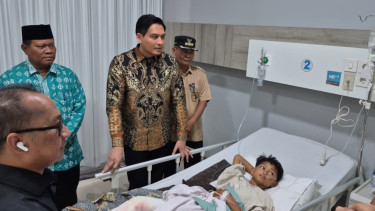 Kecelakaan Maut di Jalur Pantura Tewaskan 12 Orang, Bupati Lucky Hakim Siap Adopsi Anak Korban