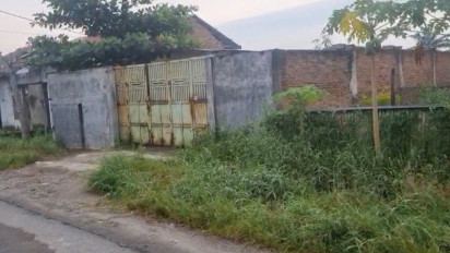 Diduga Tak Miliki Kolam Retensi Limbah, Pabrik Kikil di Deli Serdang Buang Limbah ke Parit Warga