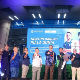 Kementerian UMKM dan Driver Ojol Satukan Semangat Lewat Nobar Pesta Bola Dunia