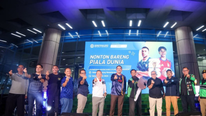 Kementerian UMKM dan Driver Ojol Satukan Semangat Lewat Nobar Pesta Bola Dunia