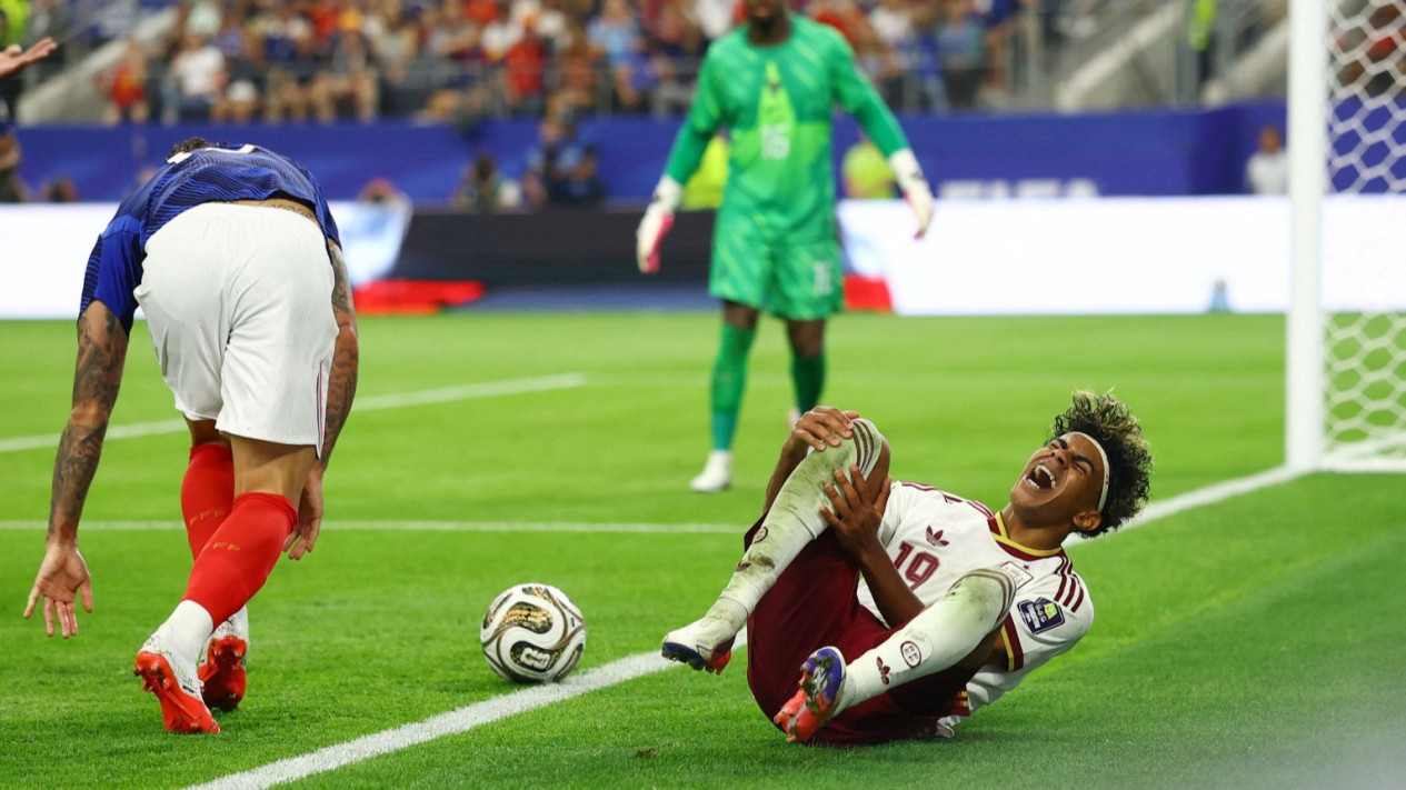 Update Kondisi Lamine Yamal, Barcelona Khawatir Wonderkid Cedera Usai Bawa Spanyol Lolos Final Piala Dunia 2026
            - galeri foto