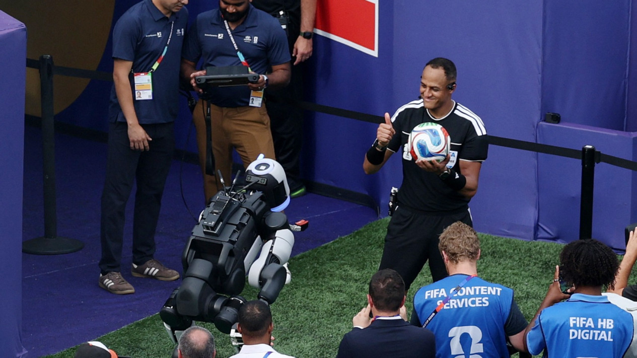 Siapa Ismail Elfath? Wasit Laga Panas Inggris vs Argentina di Semifinal Piala Dunia 2026
            - galeri foto