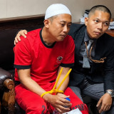 Tangis Taufik Hidayat Pecah saat Bertemu Orang Tua di Polda Jabar, Update Kasus Penyekapan YTR