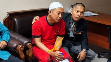 Tangis Taufik Hidayat Pecah saat Bertemu Orang Tua di Polda Jabar, Update Kasus Penyekapan YTR