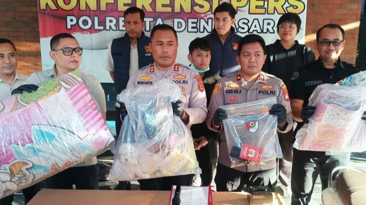 Pria Singapura Tega Habisi Nyawa Kekasihnya di Bali: Mayat Korban Disembunyikan di Balik Selimut, Motifnya Terungkap
            - galeri foto