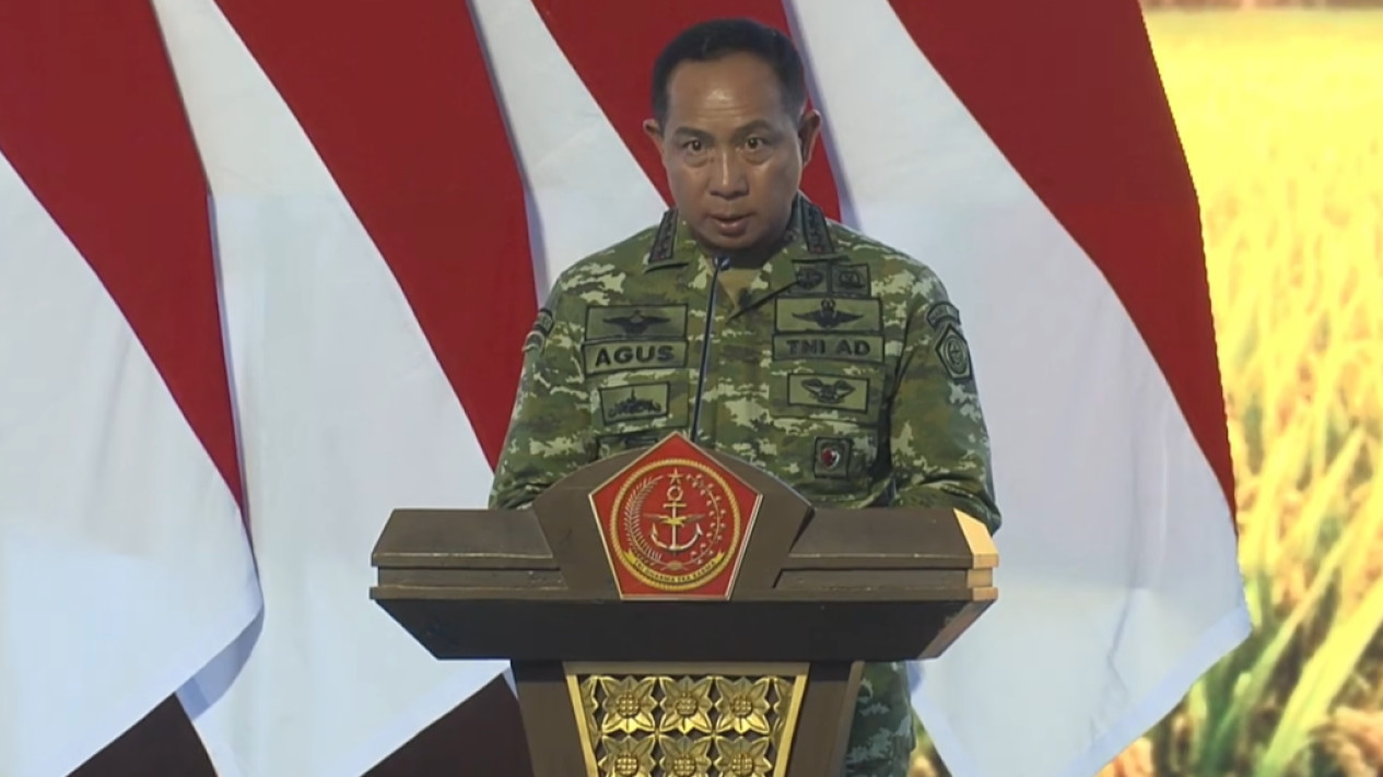 Di Depan Prabowo, Panglima Agus Subiyanto Klaim TNI Perkuat Fondasi Swasembada Pangan
            - galeri foto