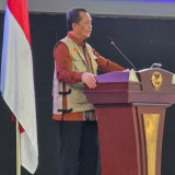 Kepala BSKDN Dorong Mahasiswa KKN Jadi Motor Inovasi Berbasis Kearifan Lokal di Kepulauan Yapen