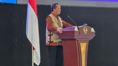 Kepala BSKDN Dorong Mahasiswa KKN Jadi Motor Inovasi Berbasis Kearifan Lokal di Kepulauan Yapen
