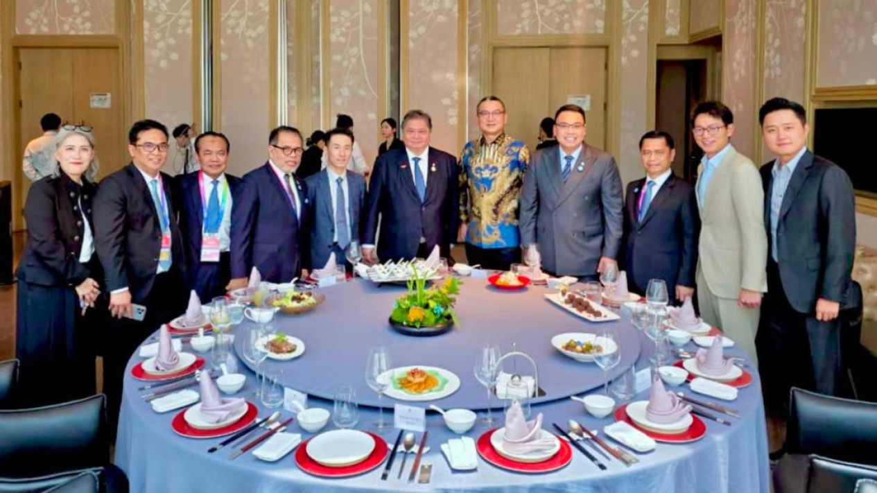 Menko Airlangga Rayu Huawei dan ByteDance Tanam Investasi Teknologi di Indonesia
            - galeri foto