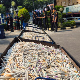Bea Cukai Bekasi Musnahkan Jutaan Rokok Hingga Ribuan Liter Miras Ilegal Senilai Rp1,66 Miliar