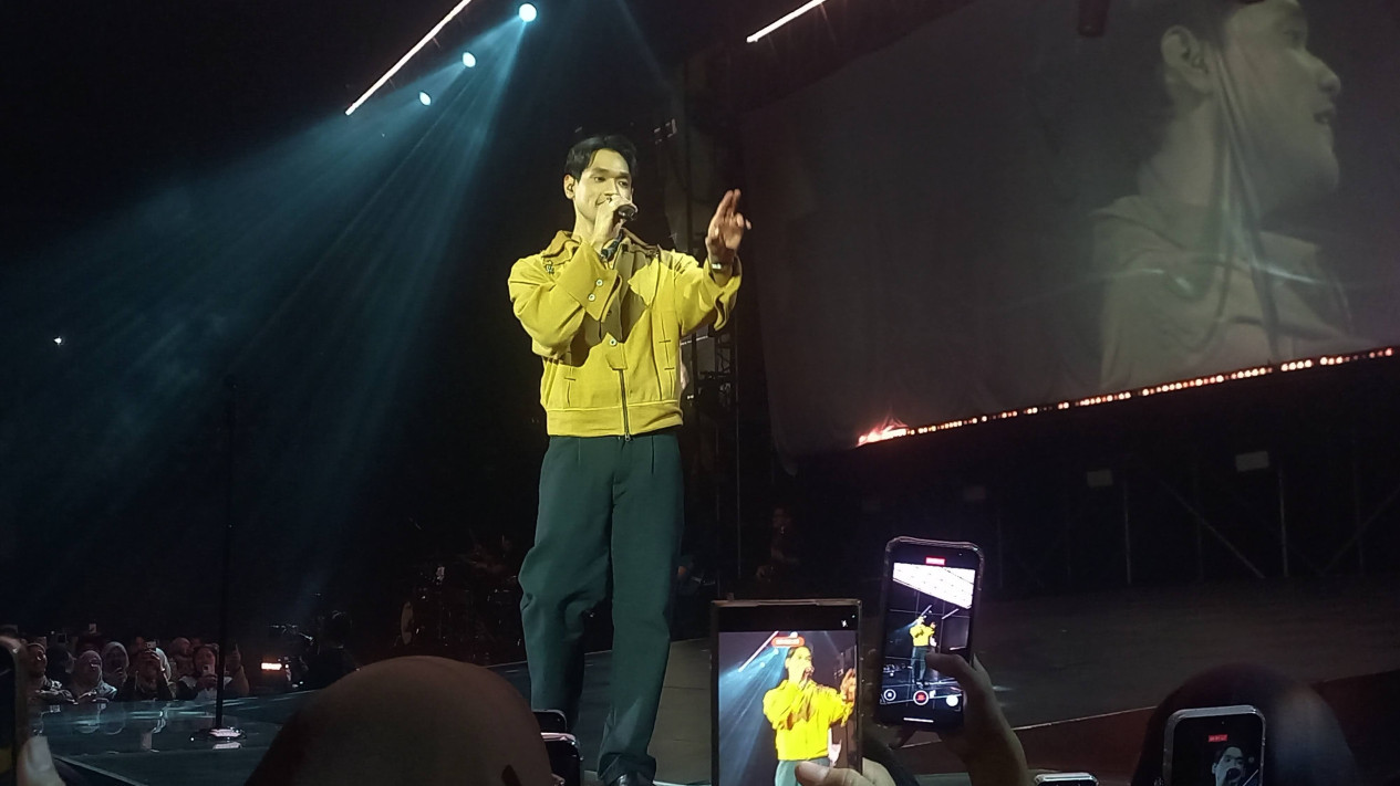 Tandai 18 Tahun Berkarya, Afgan Sukses Gelar Konser 'retrospektif' yang Penuh Nostalgia dan Emosional
            - galeri foto
