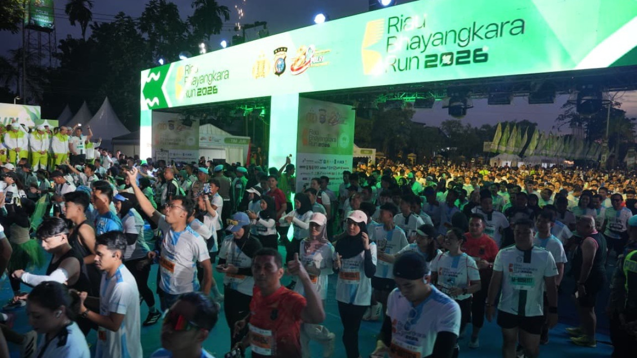 Bawa Misi Lawan Karhutla, Ribuan Pelari Ikuti Ajang Riau Bhayangkara Run 2026
            - galeri foto