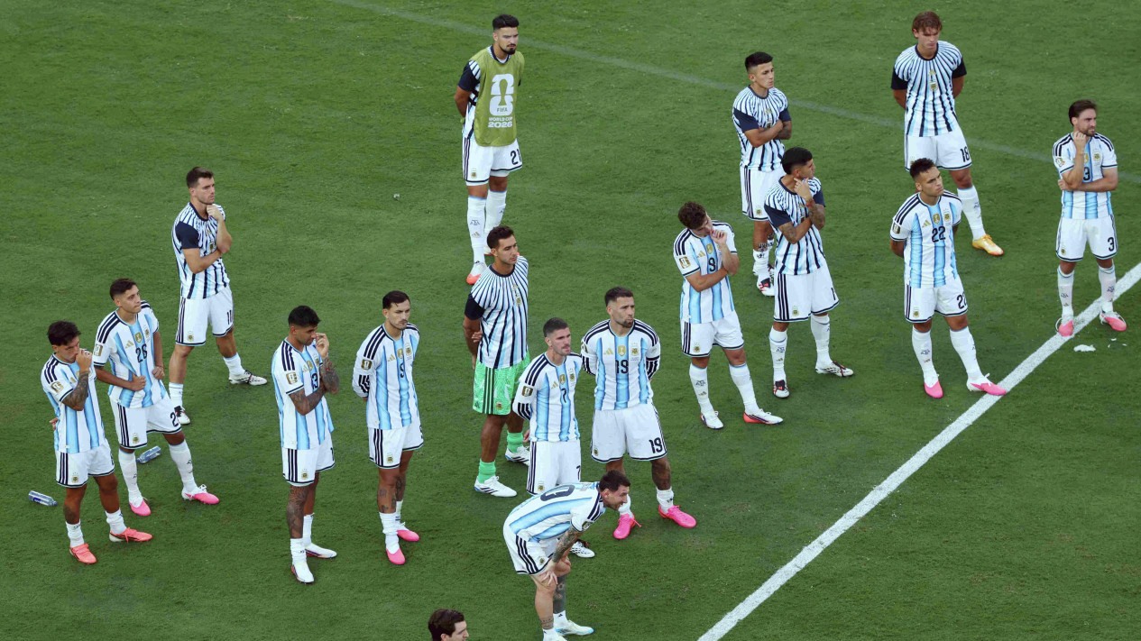 ‎Takluk dari Spanyol, Argentina Masuk Daftar Korban Kutukan Juara Bertahan Piala Dunia ‎
            - galeri foto