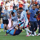 Pemain Timnas Spanyol  Roasting  Insiden Baku Hantam Leandro Paredes vs Gavi di Final Piala Dunia 2026