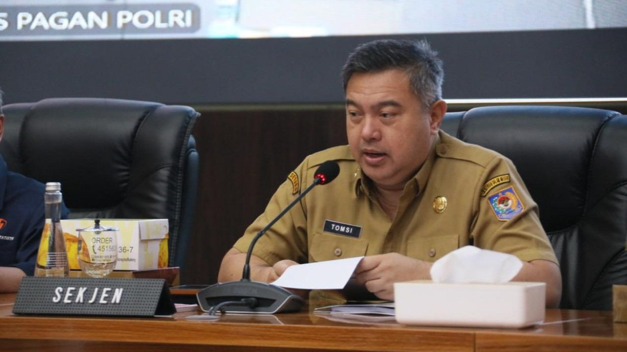 Pastikan Tepat Sasaran, Sekjen Kemendagri Dorong Pemerintah Daerah Optimalkan Pendataan Calon Penerima BSPS
            - galeri foto
