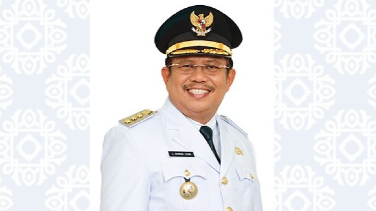 Bupati Lombok Barat Sudah Ditangkap, Segera Diboyong ke Gedung KPK
            - galeri foto