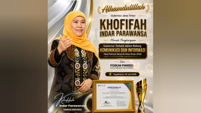 Gubernur Khofifah Raih Penghargaan Pimred Award 2026 Kategori Komunikasi dan Informasi Publik