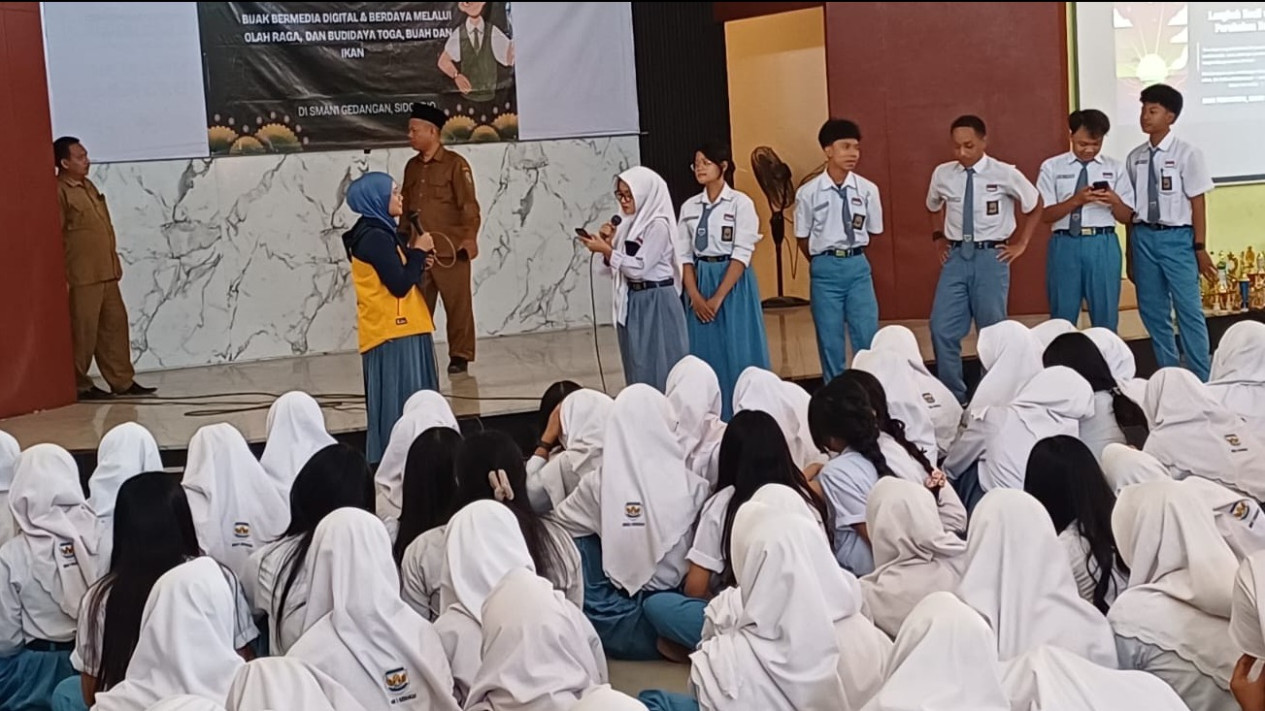 Tekan Kasus HIV/AIDS, IKA UNAIR Sidoarjo Edukasi Ratusan Siswa SMAN Gedangan
            - galeri foto