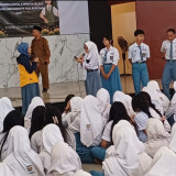 Tekan Kasus HIV/AIDS, IKA UNAIR Sidoarjo Edukasi Ratusan Siswa SMAN Gedangan