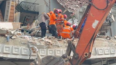 Operasi SAR Hari Kedua dalam Peristiwa Ledakan Gas di Medan Polonia: 4 Selamat, 2 Meninggal, 1 Korban Masih dalam Pencarian