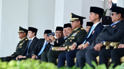 Mendagri Tito Hadiri Upacara Prasetya Perwira TNI-Polri di Istana Merdeka