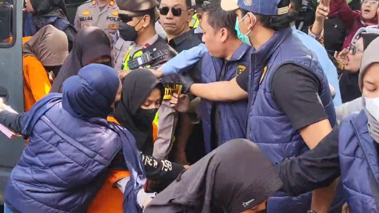Dari 60 Korban Daycare Little Aresha yang Dipanggil di Sesi Dua, Hanya 13 Orang Penuhi Pemeriksaan di Polresta Yogyakarta
            - galeri foto