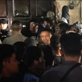 Terang Benderang Penyebab Warga Ricuh saat Geruduk Rumah Guru ASN yang Diduga Serahkan Siswa SD agar Dicabuli Suaminya