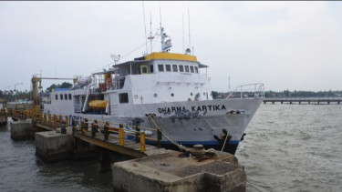 Cuaca Buruk, KSOP Tunda Keberangkatan Kapal Situbondo-Madura