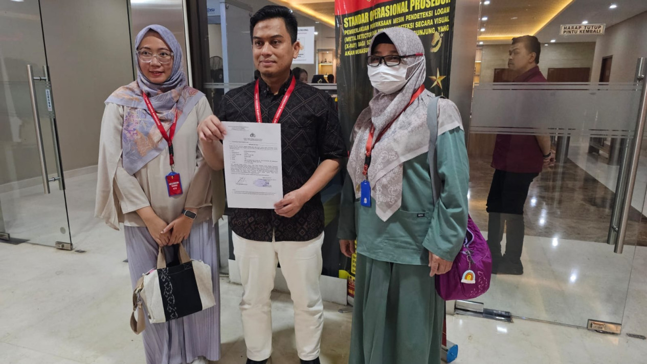 Modus Iming-Imingi Kursus Bahasa Arab Bonus Umrah, Puluhan Korban Ketipu Hingga Rp750 Juta Lapor Bareskrim
            - galeri foto