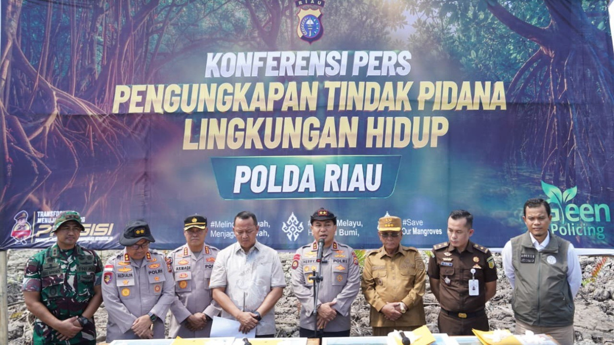 Rusak Kawasan Hutan, Polda Riau Tangkap Dua Tersangka
            - galeri foto