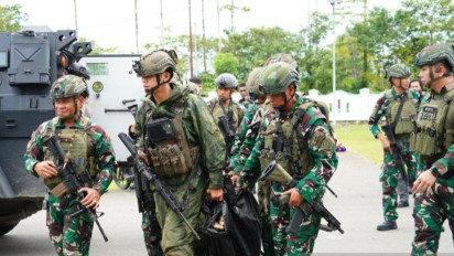 Detik-Detik Menegangkan TNI Baku Tembak Lawan OPM Saat Evakuasi Jenazah Warga di Yahukimo