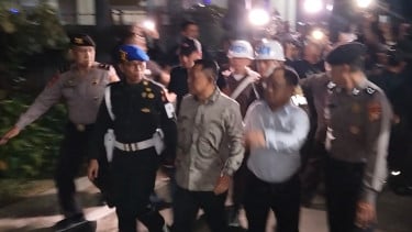 Tanpa Baju Tahanan dan Borgol, Eks Jampidsus Febrie Adriansyah Dibawa ke Rutan KPK