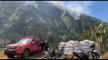 Blok Gunung Ringgit Bromo Terbakat, Medan Curam Jadi Penghalang Proses Pemadaman