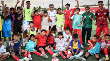 Presiden PKS Almuzzammil Yusuf: Pembinaan Sepak Bola Jangan Hanya di Kota Besar