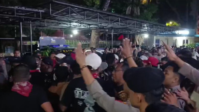Imbas Bentrokan di Jalan Tambak, Massa dari Kelompok Korban Tewas Mendatangi Polsek Menteng Malam-malam