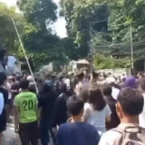 Ratusan Personil Gabungan Perketat Pengamanan Lokasi Bentrokan di Jalan Tambak Menteng Jakpus