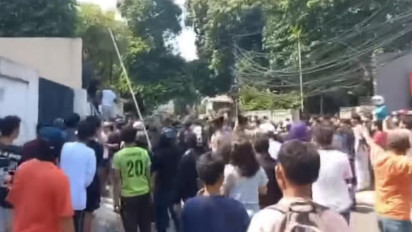 Ratusan Personil Gabungan Perketat Pengamanan Lokasi Bentrokan di Jalan Tambak Menteng Jakpus