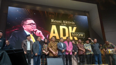 RRI Dipadati Ratusan Aktivis, ADK Show Hadirkan Roasting dan Diskusi Demokrasi