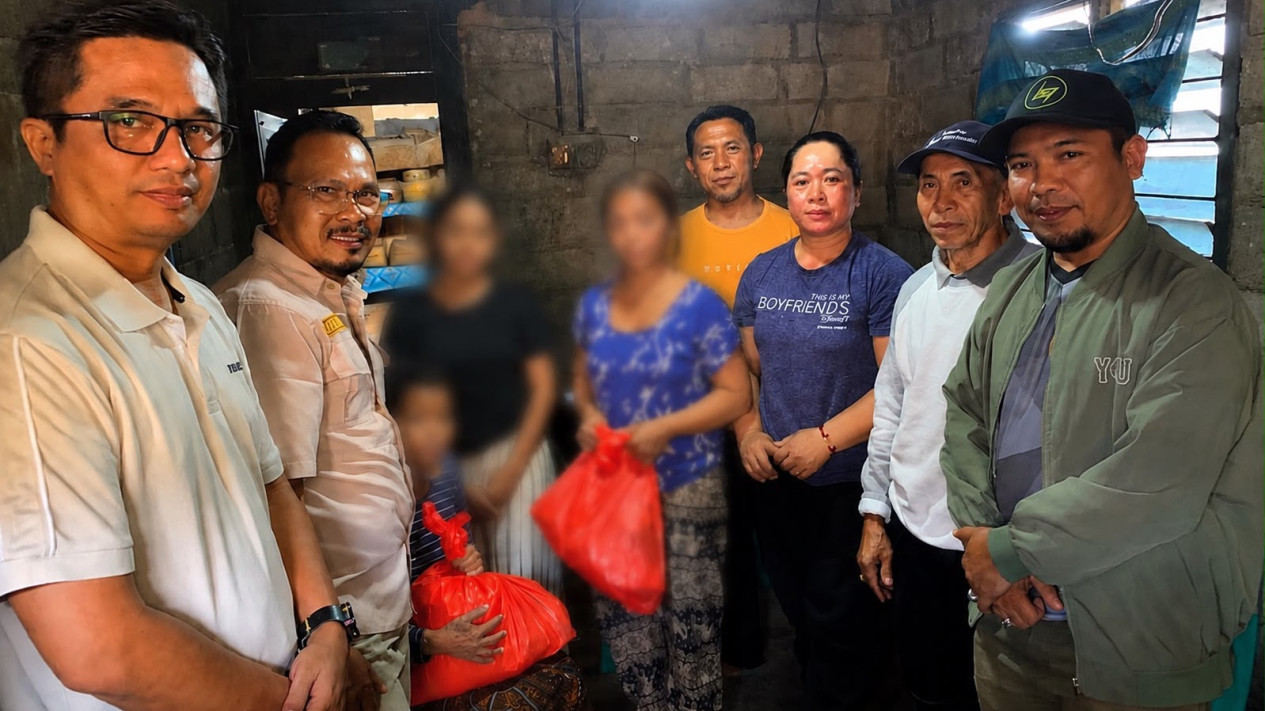 Dinsos Buleleng Dampingi Keluarga Korban Pengeroyokan, Anak Ditawari Sekolah Rakyat
            - galeri foto