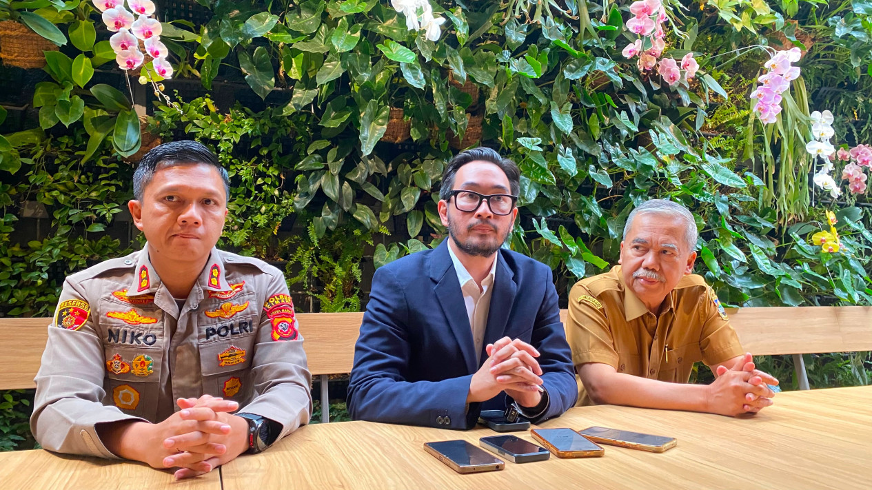 Cegah Jual Beli Jabatan, Pemkab Bandung Barat Bentuk Satgas Berbenah Libatkan Polisi dan Kejaksaan
            - galeri foto