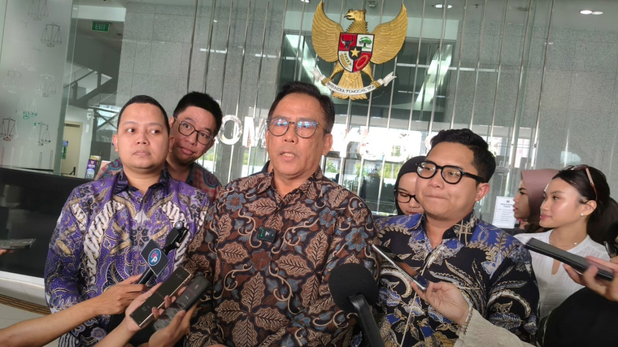 Kuasa Hukum Nadiem Makarim Laporkan Majelis Hakim ke Komisi Yudisial, Minta Video dan Transkrip Sidang
            - galeri foto