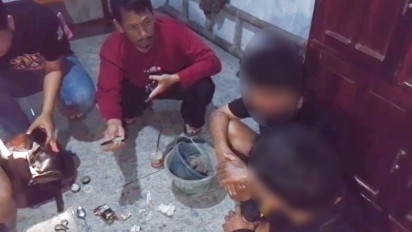 Polisi Gerebek Rumah Produksi Ganja Sinte Cair di Pemalang, Ribuan Mililiter Siap Edar Disita