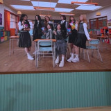 Baru Setahun Debut, Girl Group Korea Hearts2Hearts Didapuk Jadi Brand Ambassador Snack Indonesia