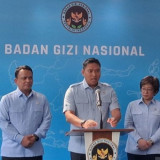Sudaryono Buka Suara soal Viral Siswa SD Makan MBG di Sekolah Rusak: Bukan Gara-gara Program Ini